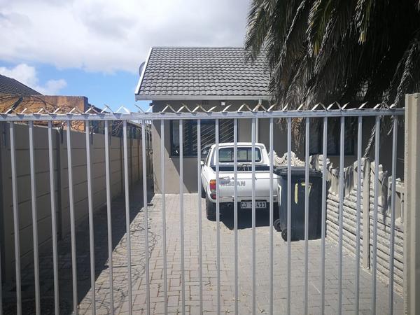 Property For Rent in Newfields, Cape Town